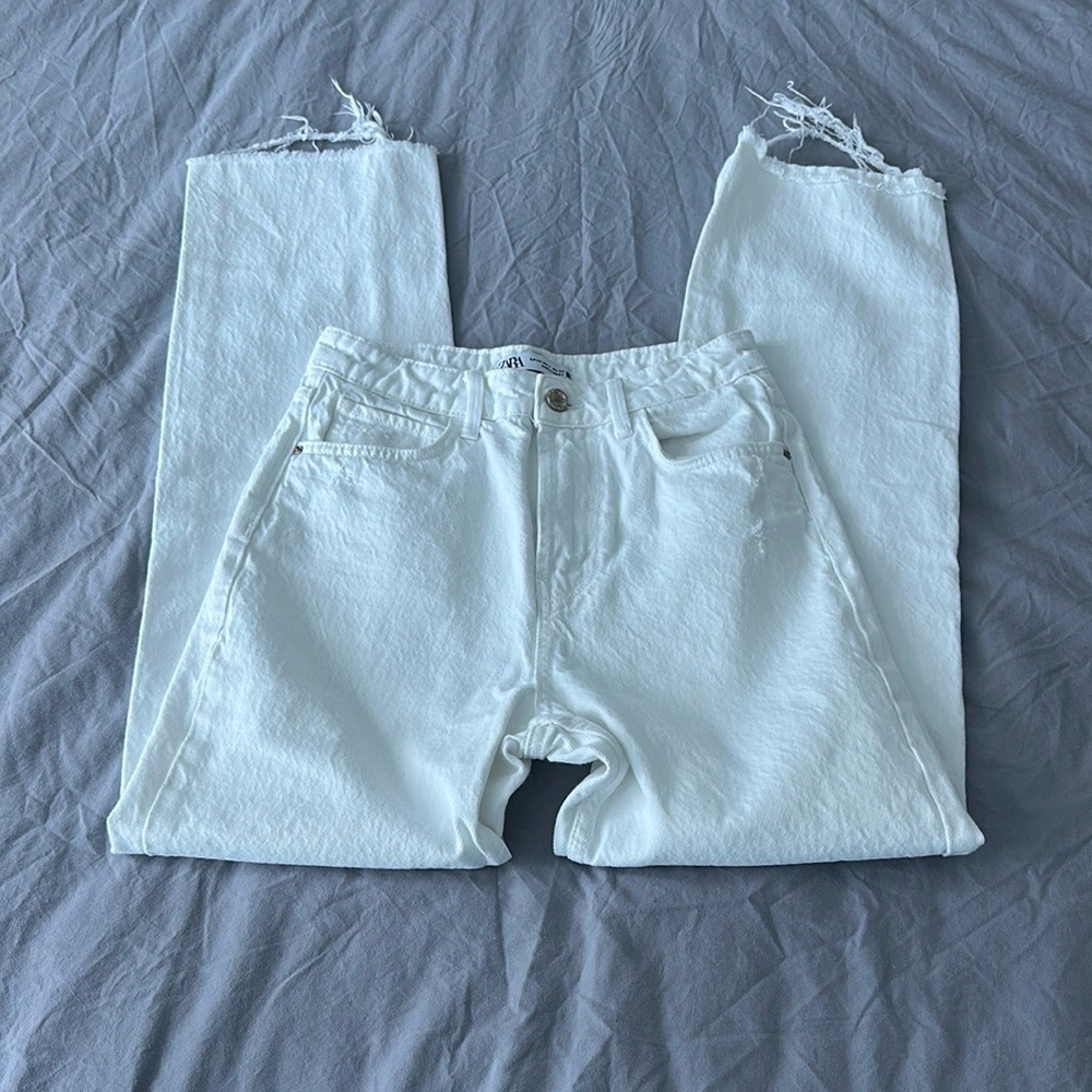 Zara straight leg frayed white jeans